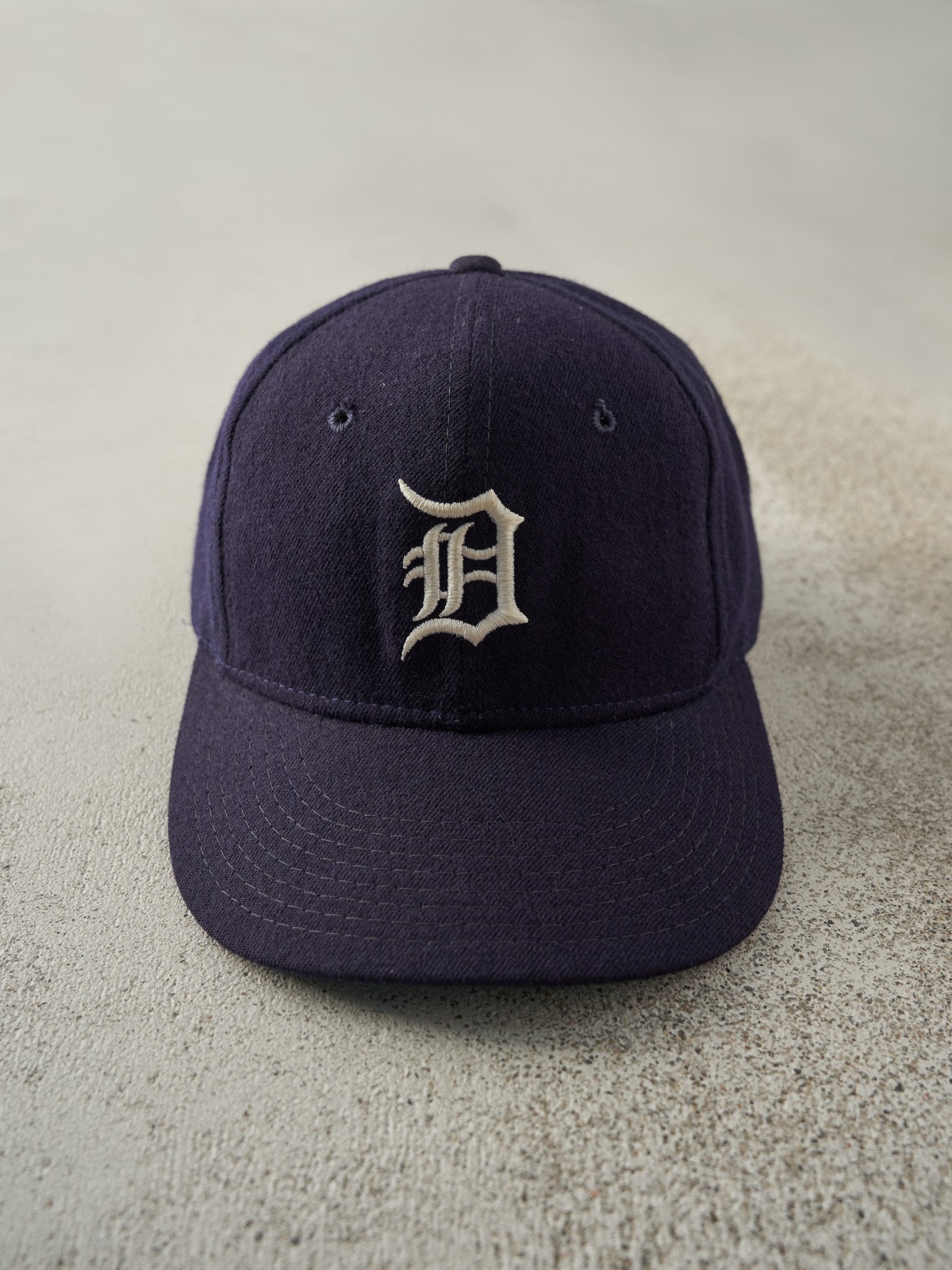 Vintage 90s Navy Wool Detroit Tigers Fitted Hat (7 1/4