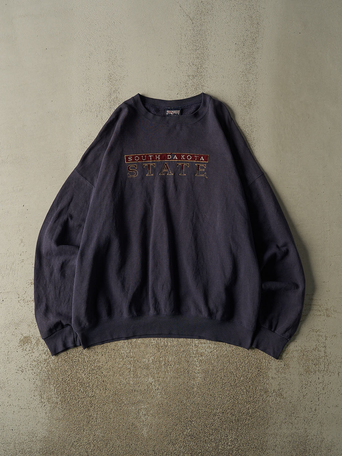 Vintage 90s Faded Navy South Dakota State University Embroidered Crewneck (XXL/XXXL)
