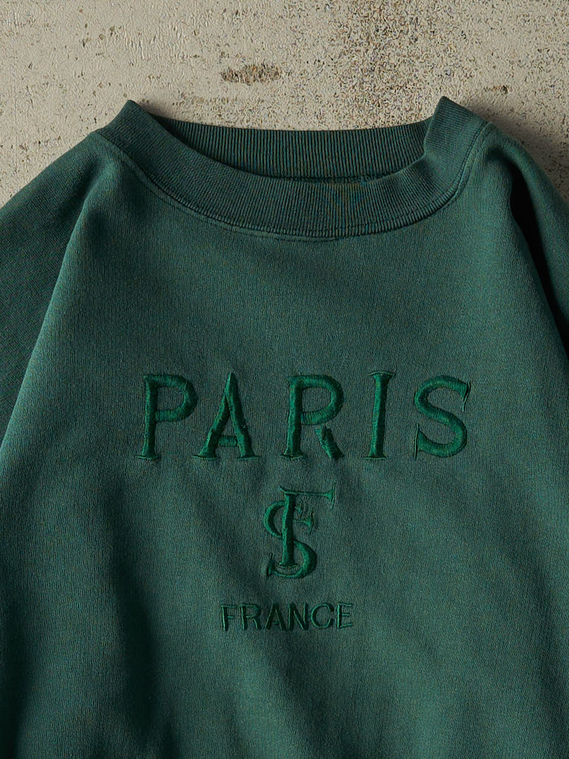 Vintage 90s Green Paris France Embroidered Crewneck (XS/S)