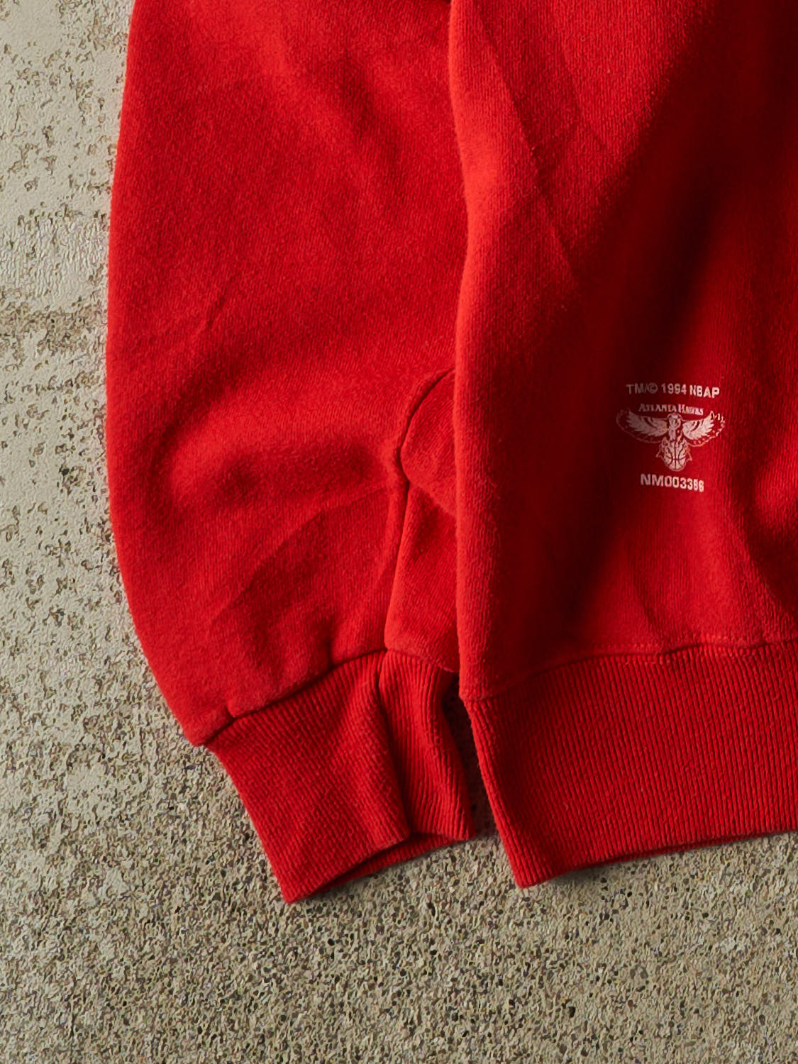 Vintage 94' Red Atlanta Hawks Crewneck (L)