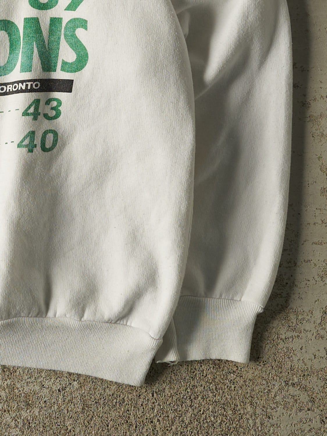 Vintage 89' White Saskatchewan Roughriders Grey Cup Champions Crewneck (S/M)
