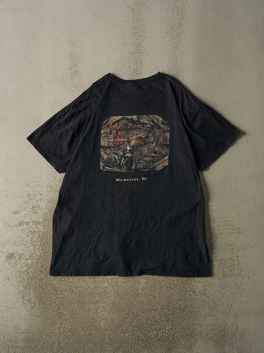 Vintage 11' Black Harley Davidson Milwaukee WI Tee (XXXL)