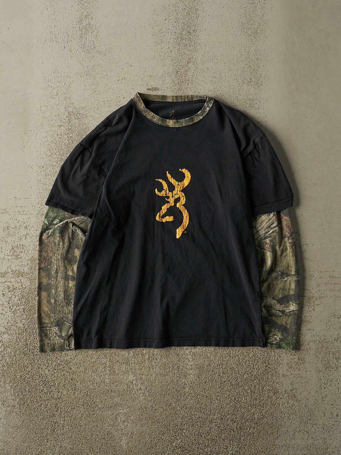 Vintage Y2K Black Browning  x Mossy Oak Camo Long Sleeve (S/M)