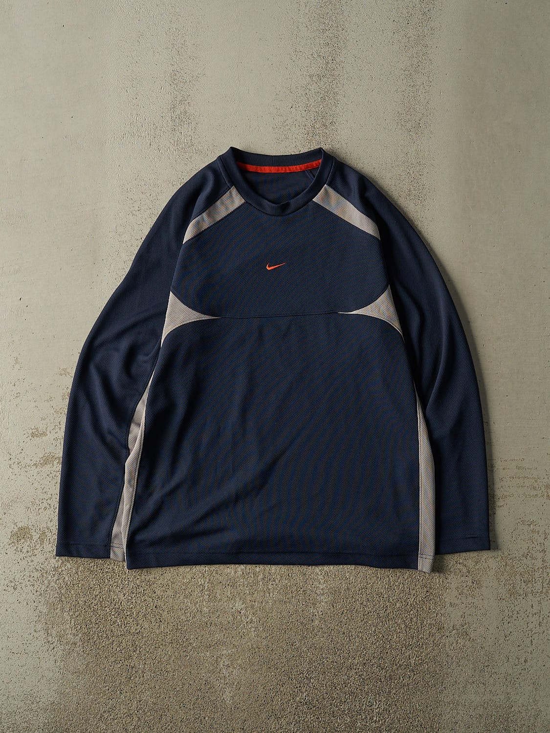 Vintage Y2K Navy Blue Nike Long Sleeve (L/XL)