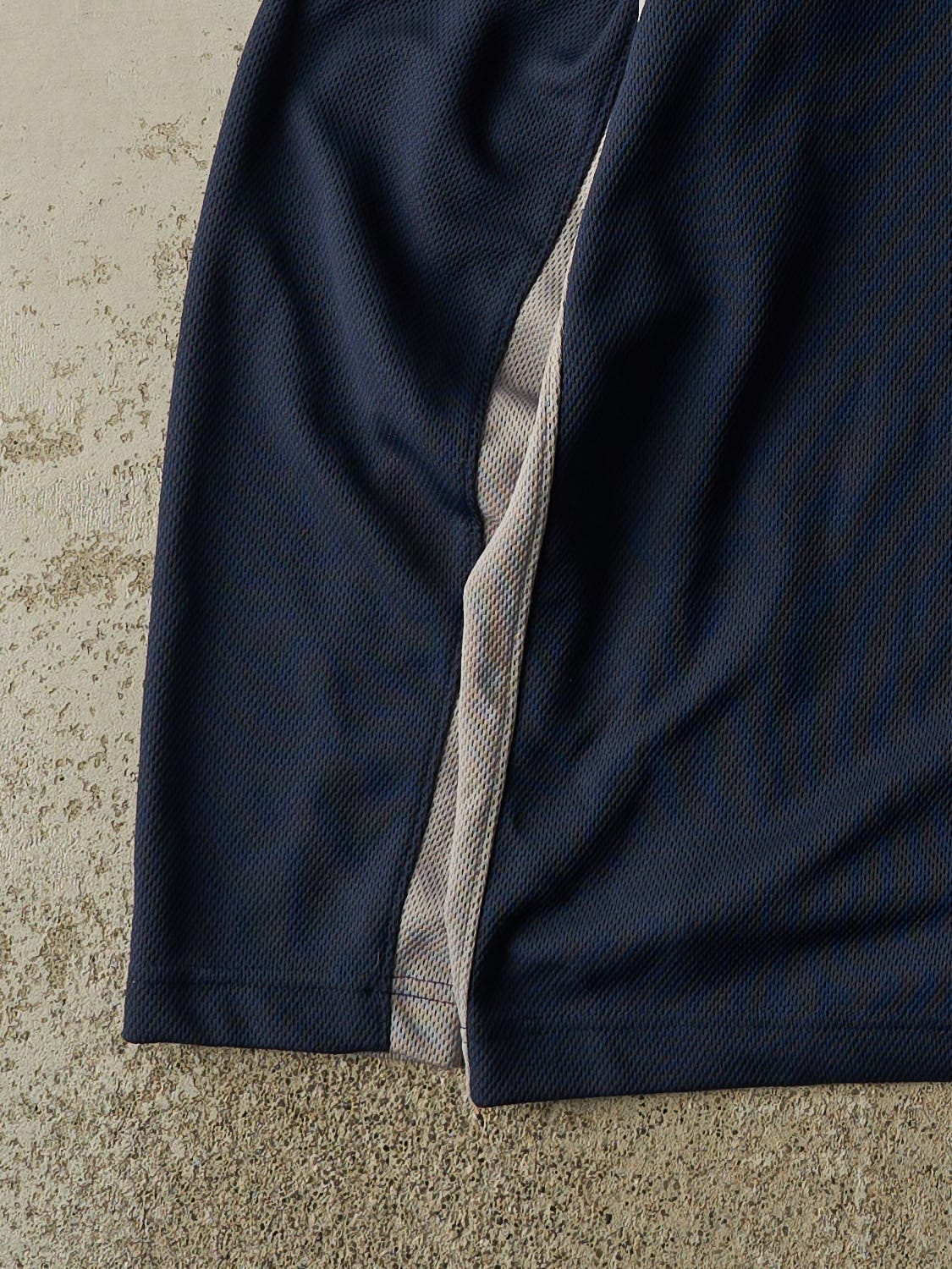 Vintage Y2K Navy Blue Nike Long Sleeve (L/XL)