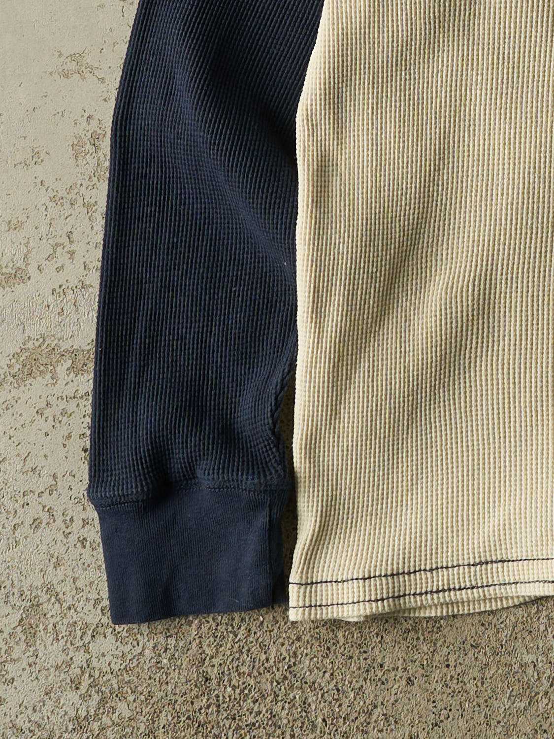 Vintage 90s Beige & Navy Raglan Thermal Long Sleeve (XL/XXL)