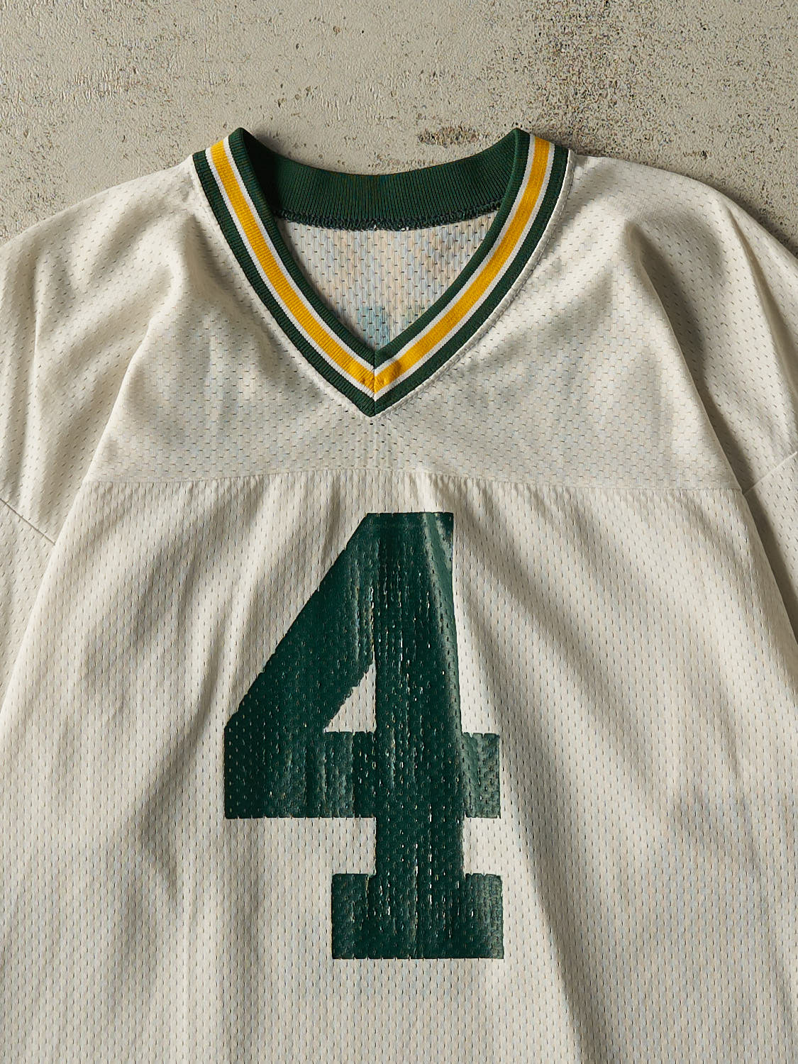 Vintage 90s White Green Bay Packers #4 Brett Favre Champion Football Jersey (S/M)
