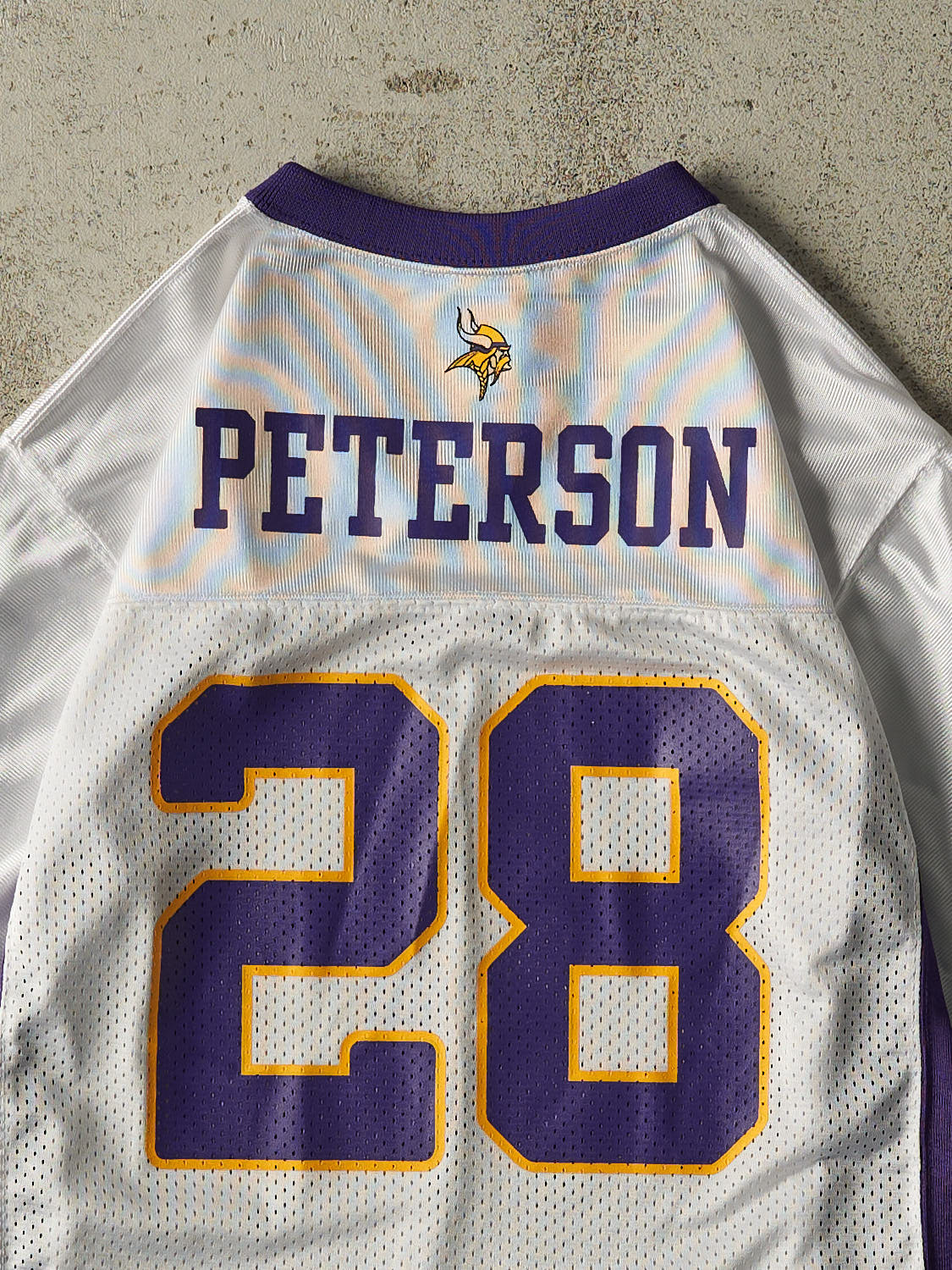 Vintage Y2K White Minnesota Vikings #28 Adrian Peterson Football Jersey (XXS/XS)