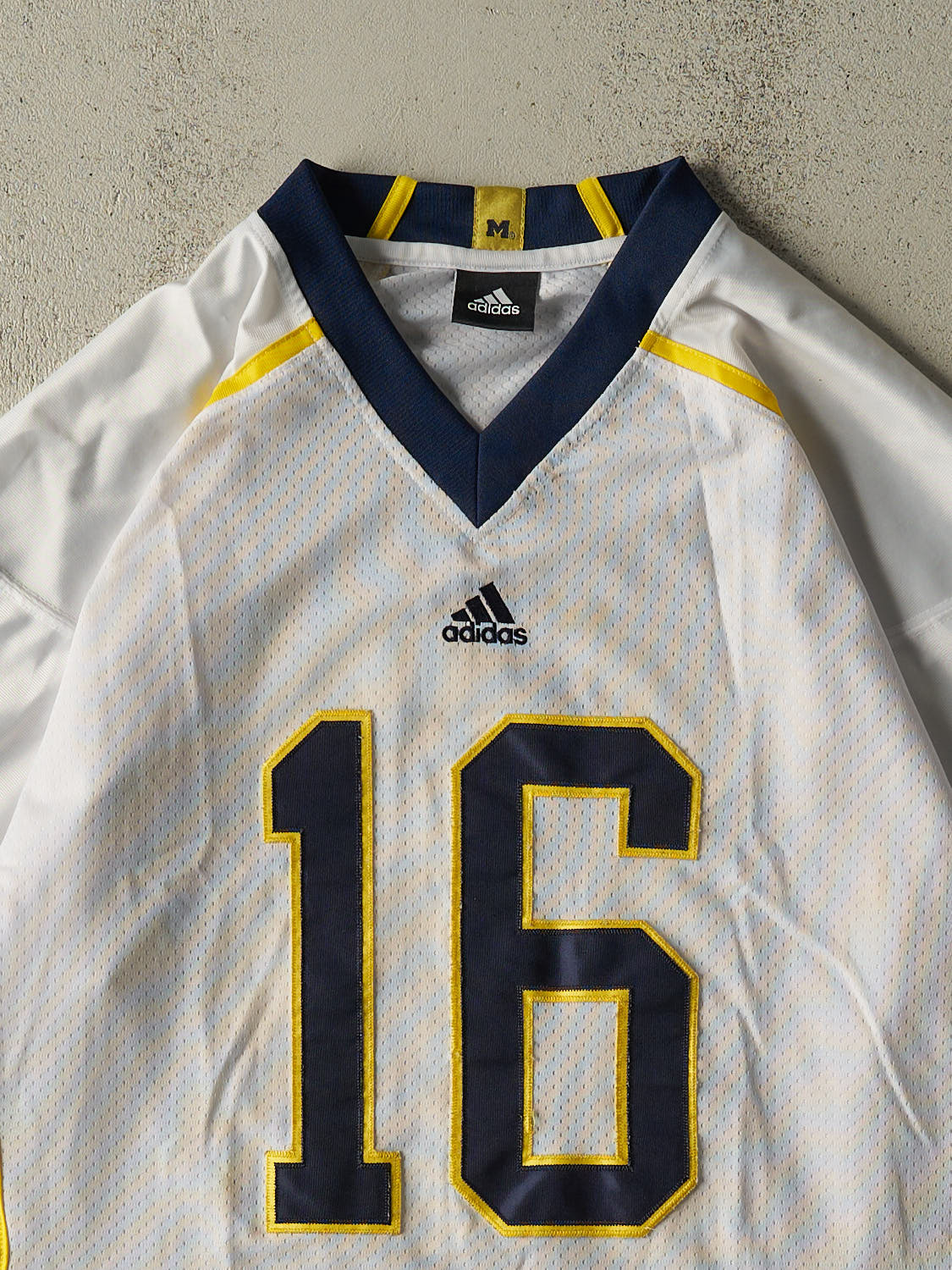 Vintage Y2K White University of Michigan Wolverines #16 Football Jersey (XXL/XXXL)