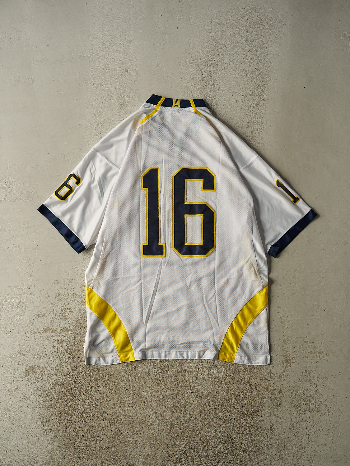 Vintage Y2K White University of Michigan Wolverines #16 Football Jersey (XXL/XXXL)
