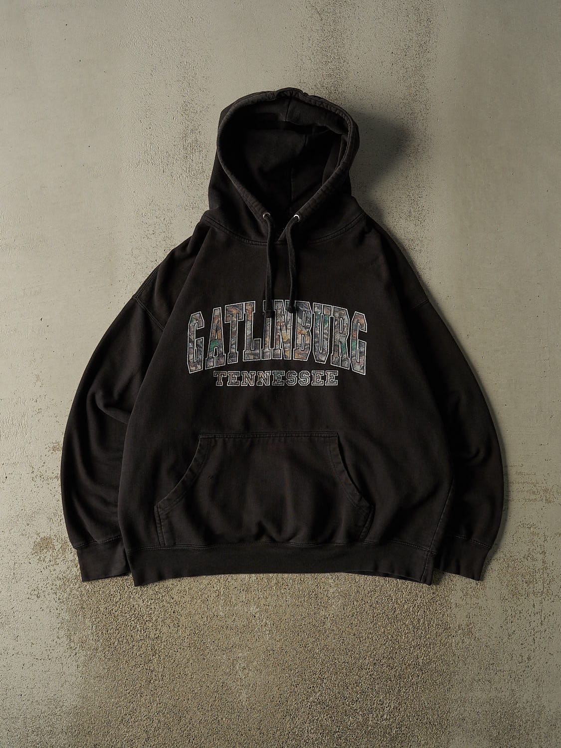 Vintage Y2K Black Gatlinburg Tennessee Hoodie (XL/XXL)