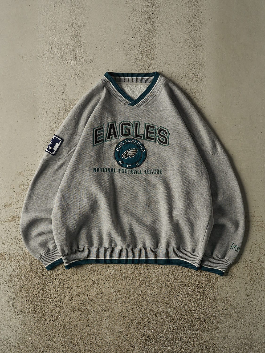 Vintage 90s Grey Philadelphia Eagles Embroidered Crewneck (XL)