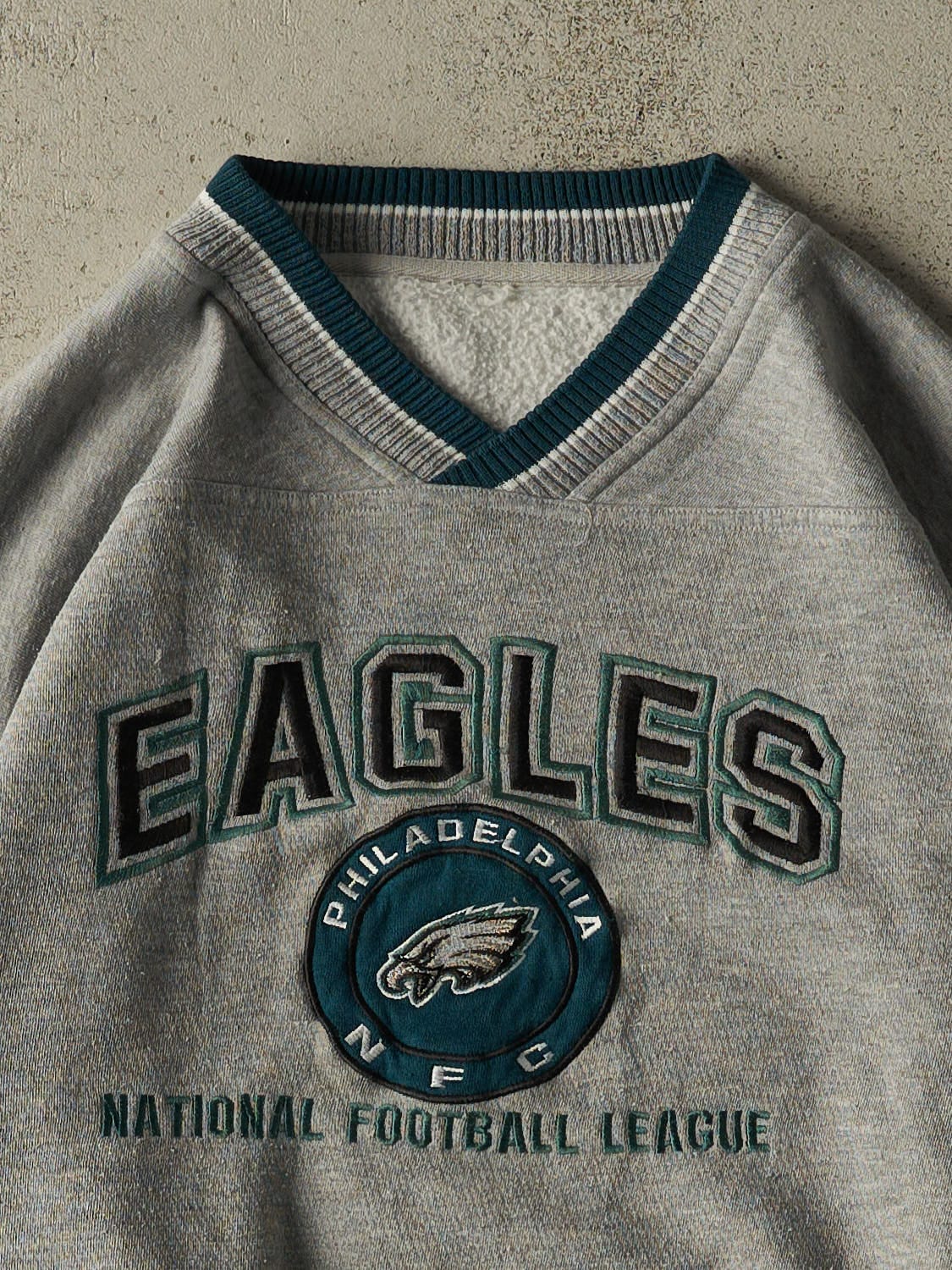 Vintage 90s Grey Philadelphia Eagles Embroidered Crewneck (XL)