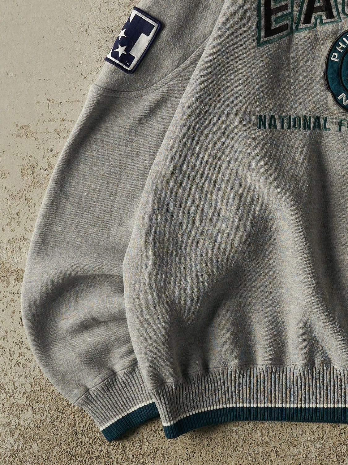 Vintage 90s Grey Philadelphia Eagles Embroidered Crewneck (XL)