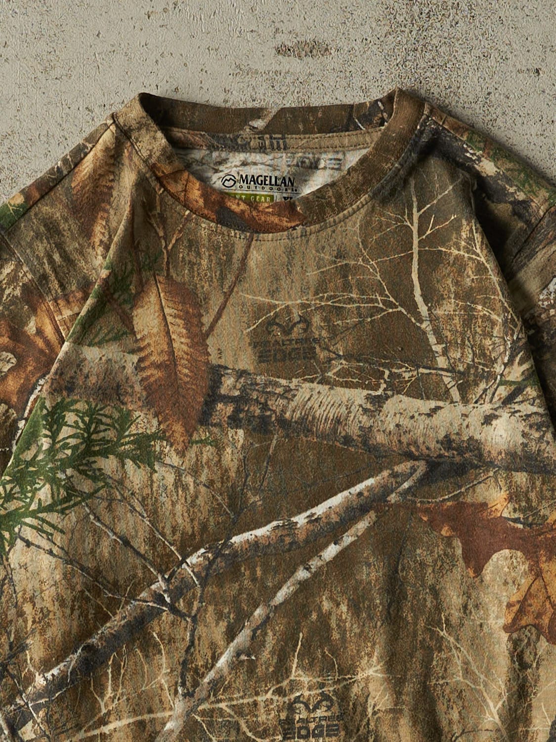 Vintage Y2K Camo Realtree Long Sleeve (S/M)