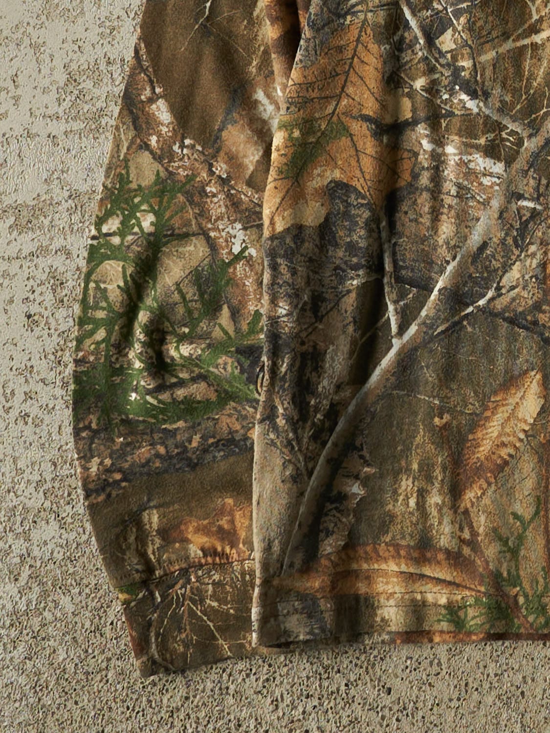 Vintage Y2K Camo Realtree Long Sleeve (S/M)