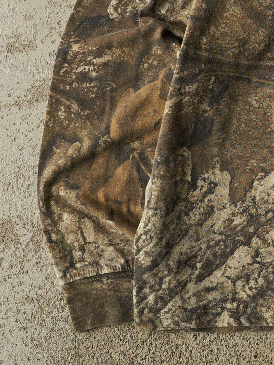 Vintage Y2K Camo Realtree x Shield Long Sleeve (L/XL)