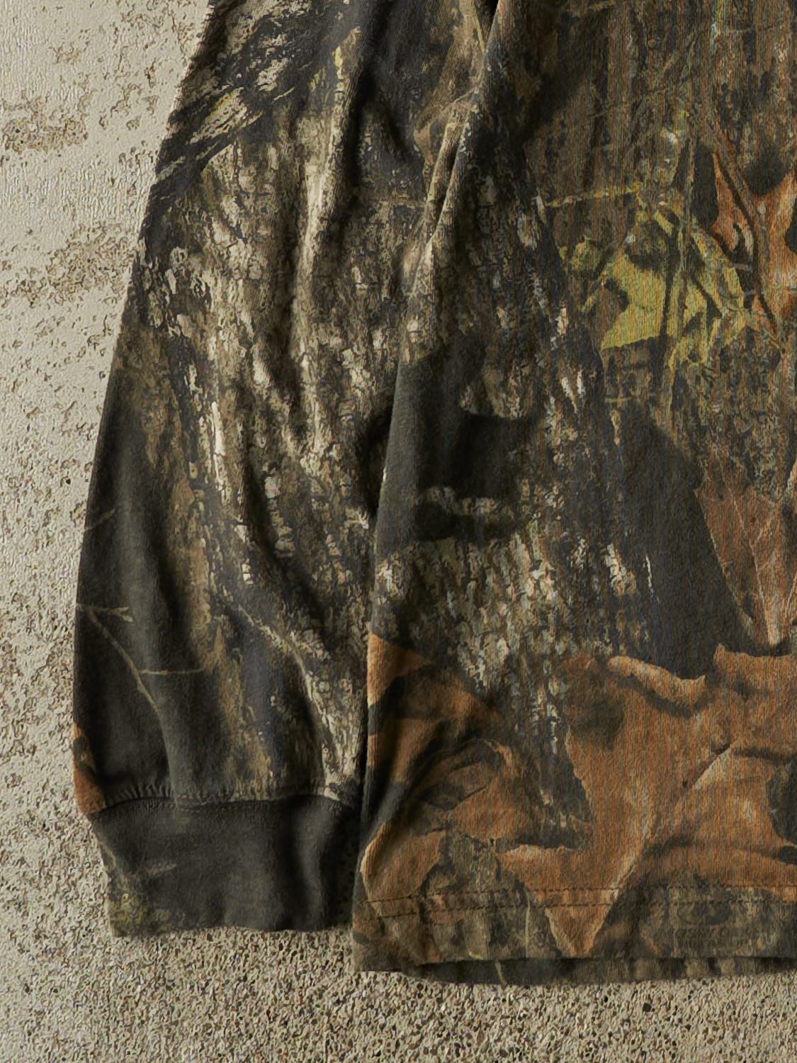 Vintage 90s Camo Mossy Oak Pocket Long Sleeve (L/XL)