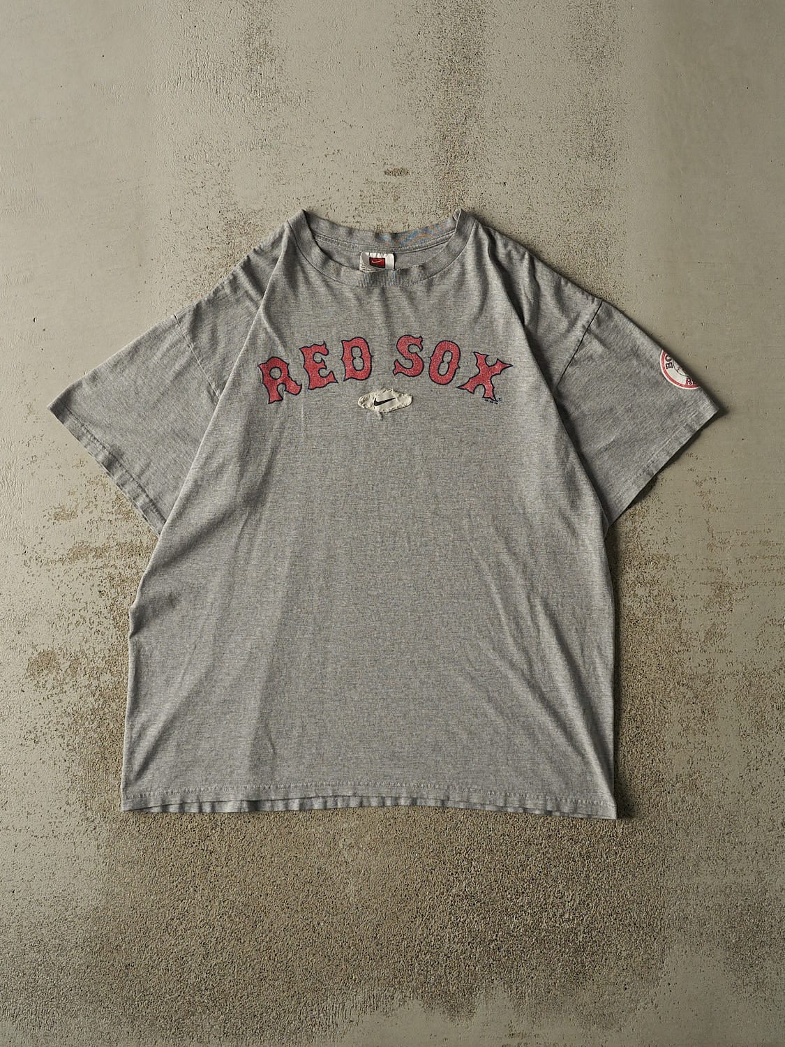 Vintage Y2K Grey Boston Red Sox Nike Tee (XL)
