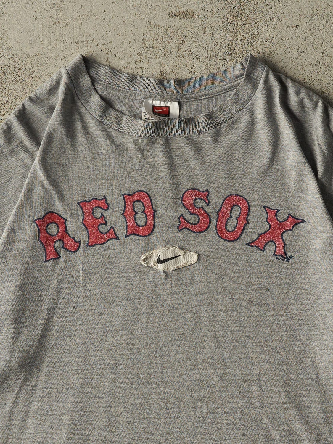 Vintage Y2K Grey Boston Red Sox Nike Tee (XL)