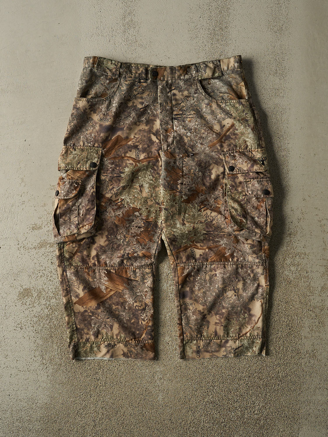 Vintage Y2K Camo Kings Desert Cargo 3/4 Pant (34x21)