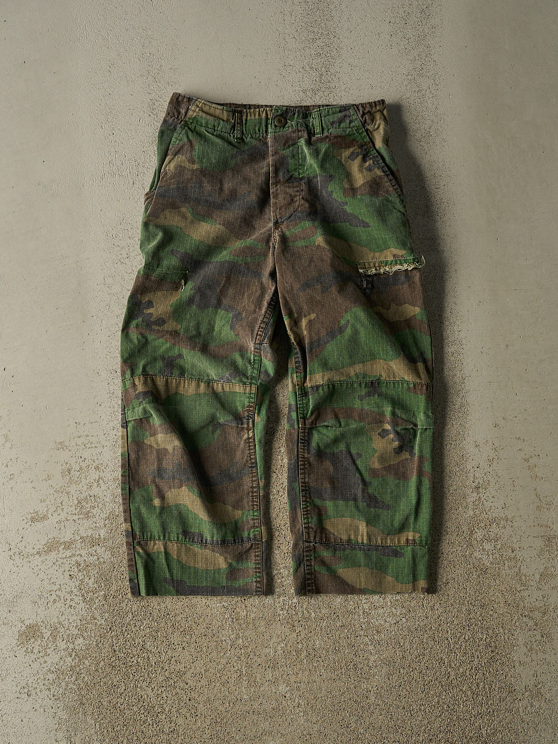 Vintage 90s Camo Army 3/4 Pant (28x22.5)