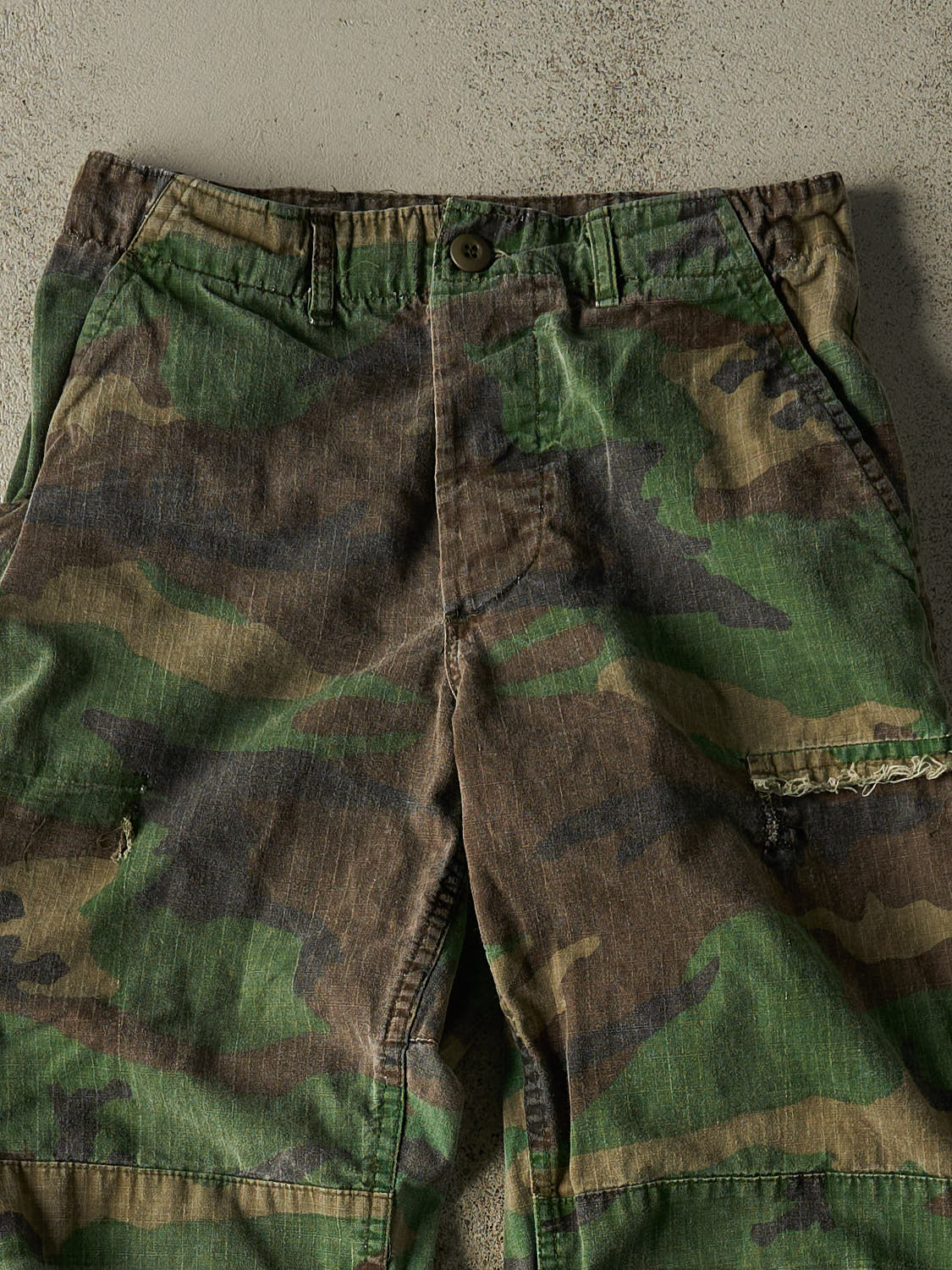 Vintage 90s Camo Army 3/4 Pant (28x22.5)