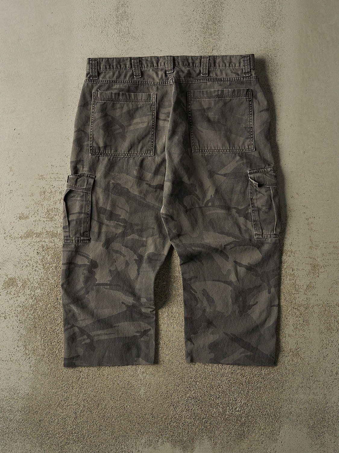 Vintage 90s Camo Wrangler Cargo 3/4 Pant (37x23.5)