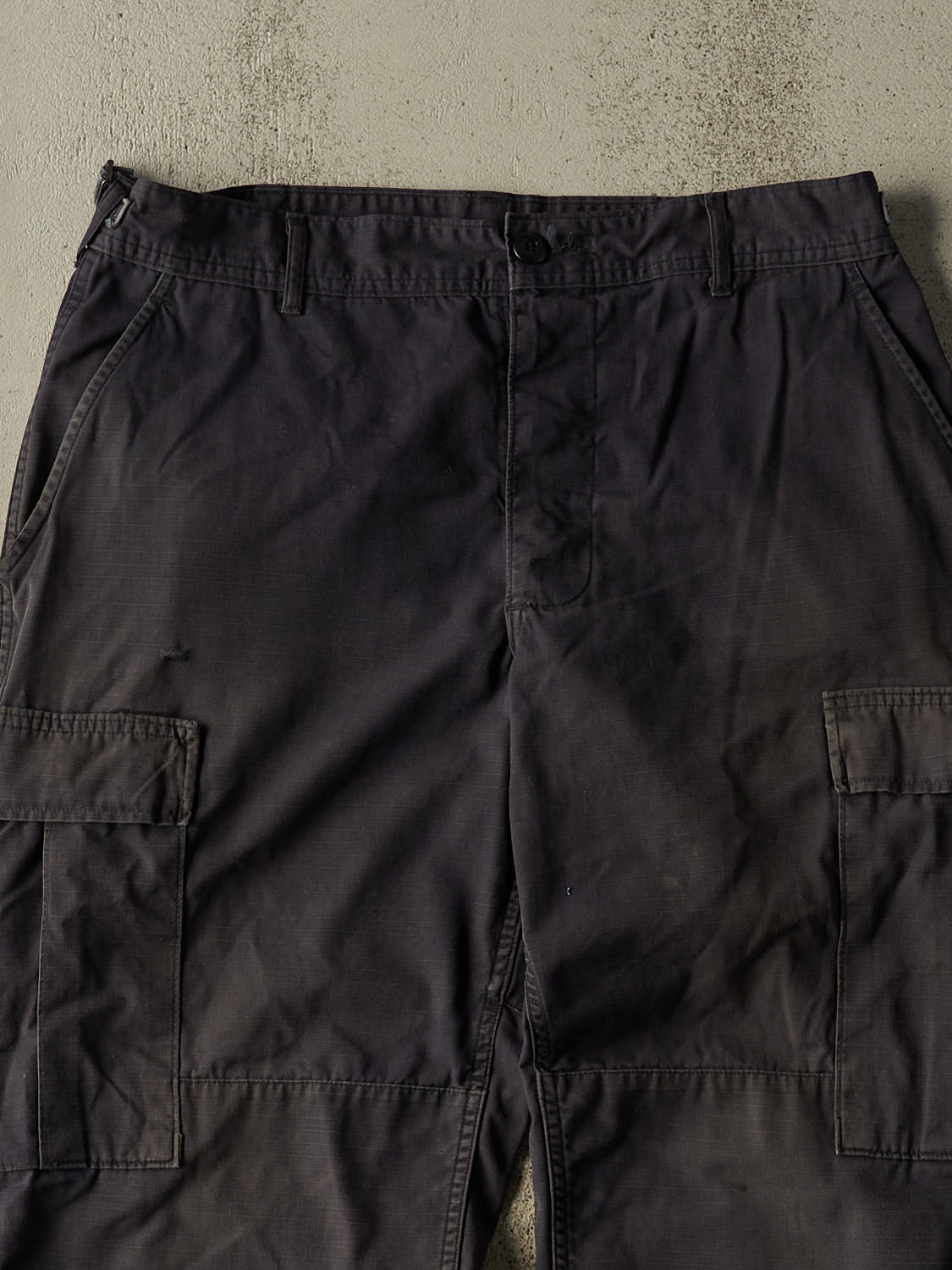 Vintage Y2K Black Military Cargo 3/4 Pant (32x23)