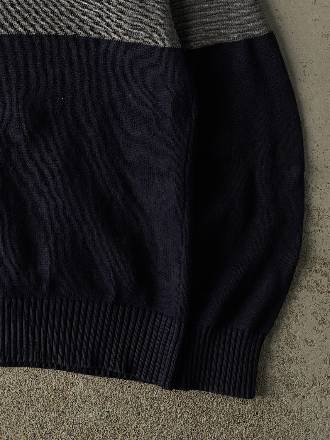 Vintage Y2K Navy Blue & Grey Striped Knit (L/XL)