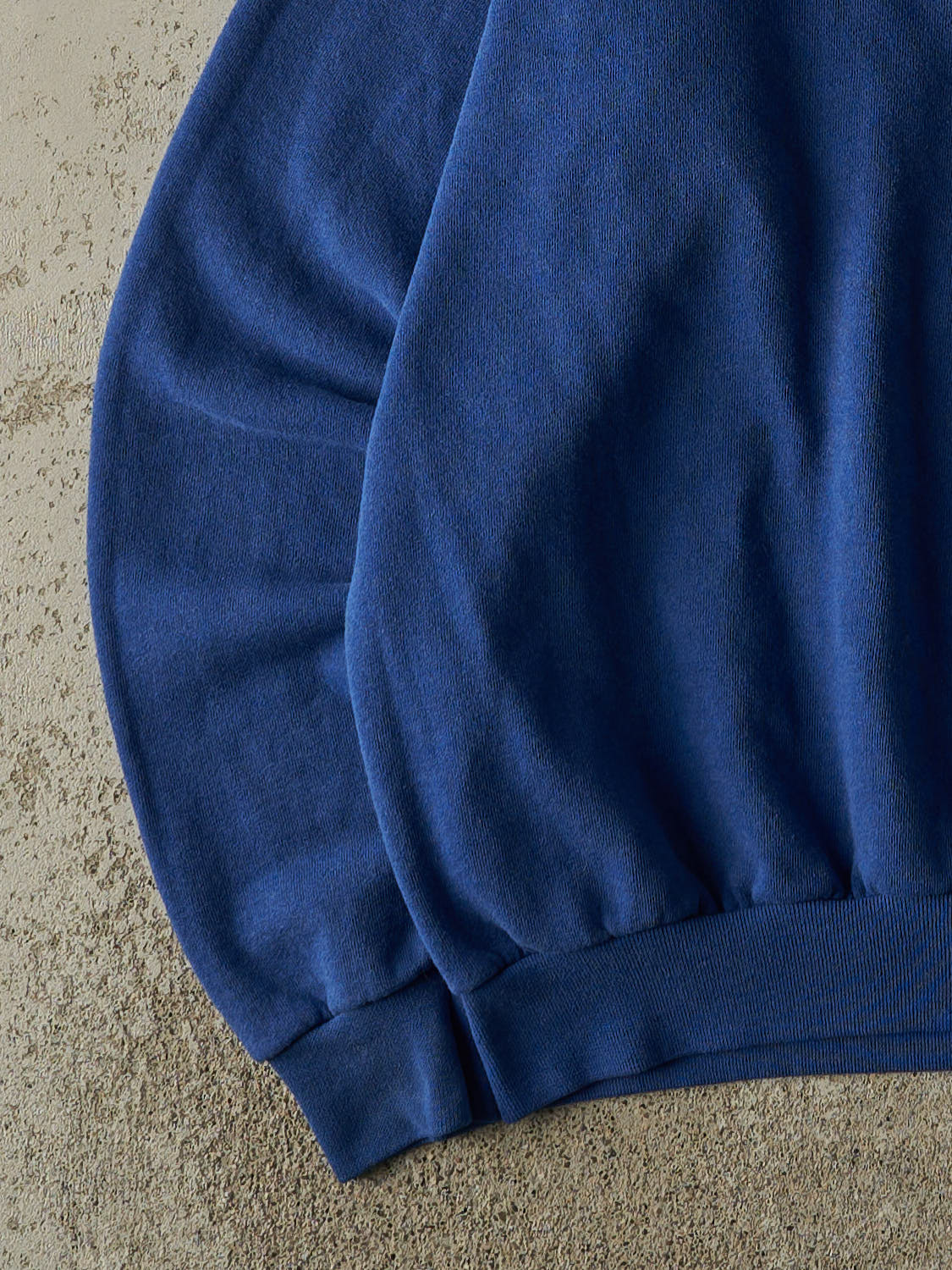 Vintage 90s Blue Tigger Embroidered Crewneck (L/XL)