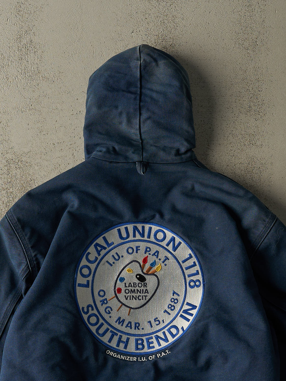 Vintage Y2K Sun Faded Navy Carhartt Embroidered Hooded Active Jacket (S/M)