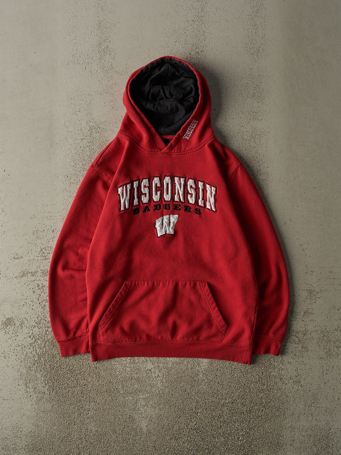 Vintage Y2K Red University of Wisconsin Badgers Embroidered Hoodie (S)