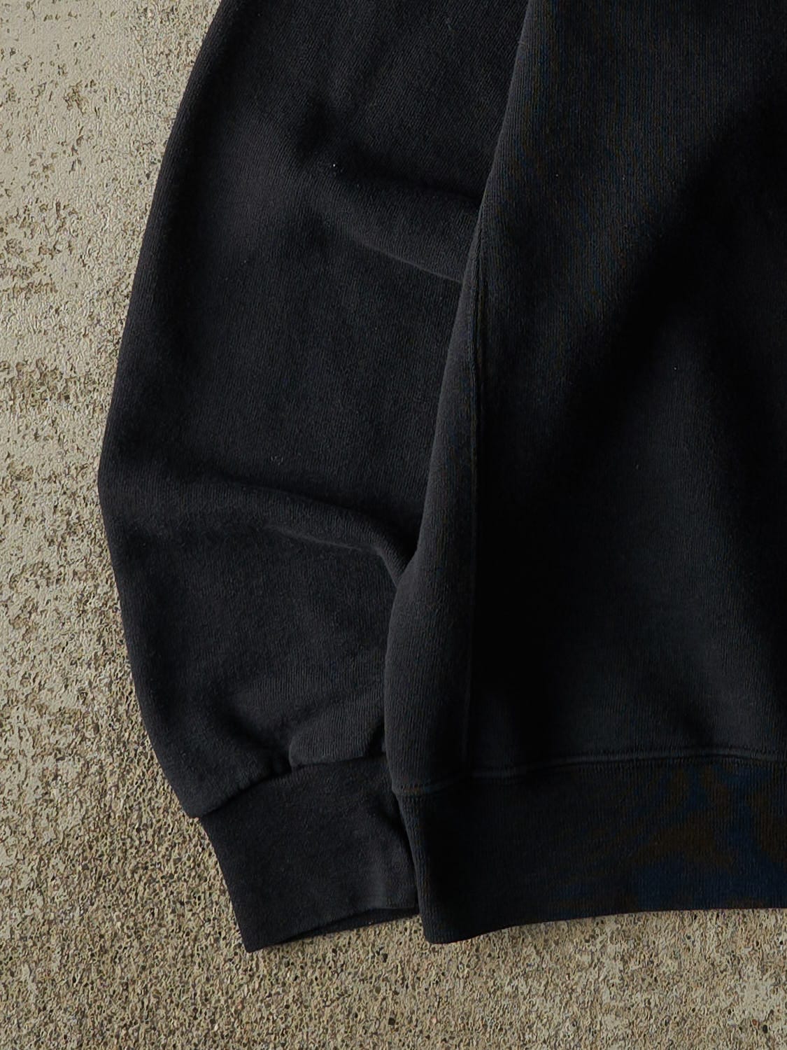 Vintage Y2K Faded Black Russell Athletic Blank Crewneck (S/M)