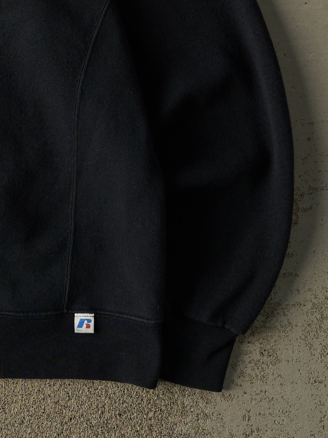 Vintage Y2K Faded Black Russell Athletic Blank Crewneck (S/M)