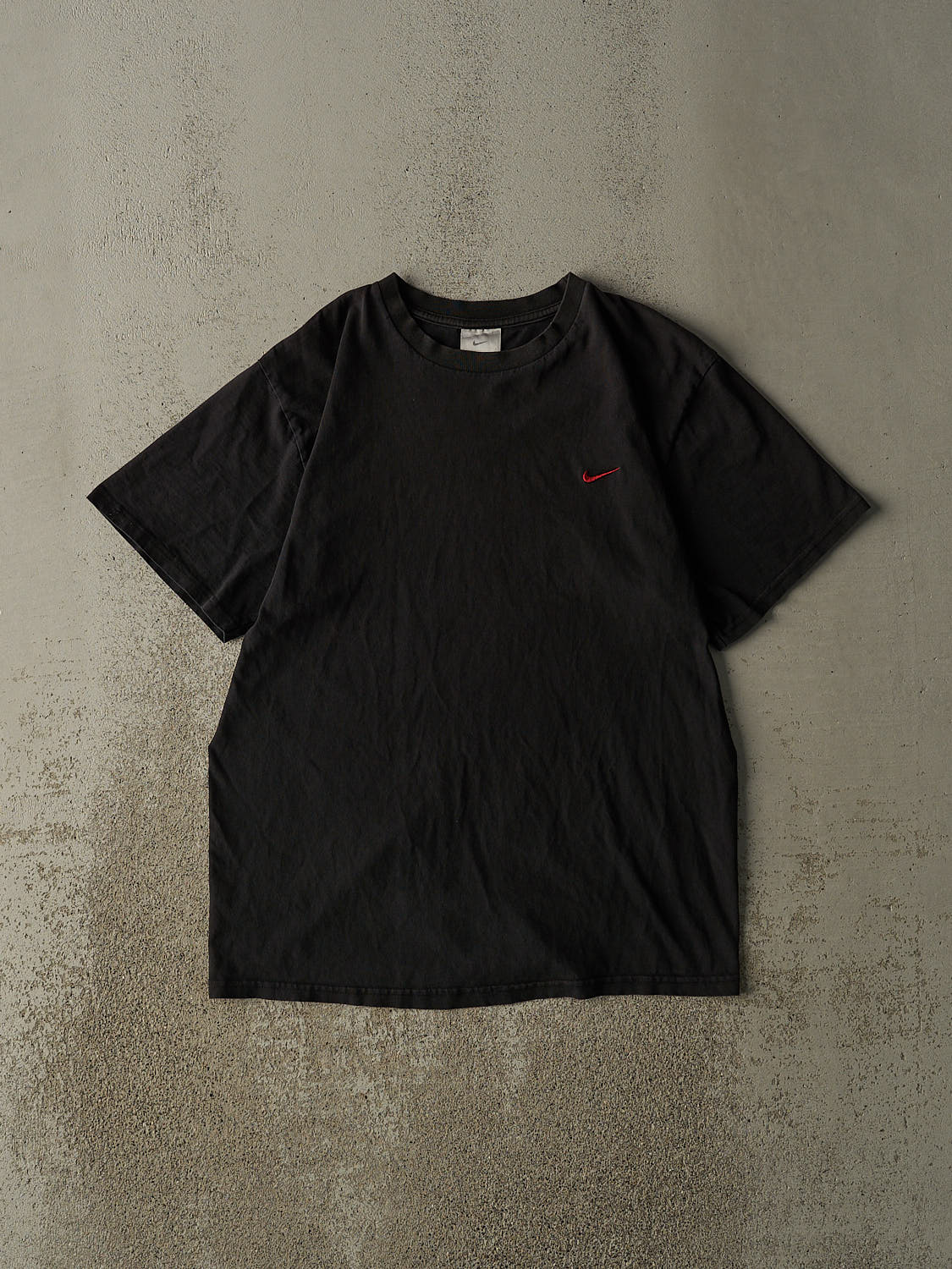 Vintage Y2K Black Nike Embroidered Swoosh Tee (M/L)