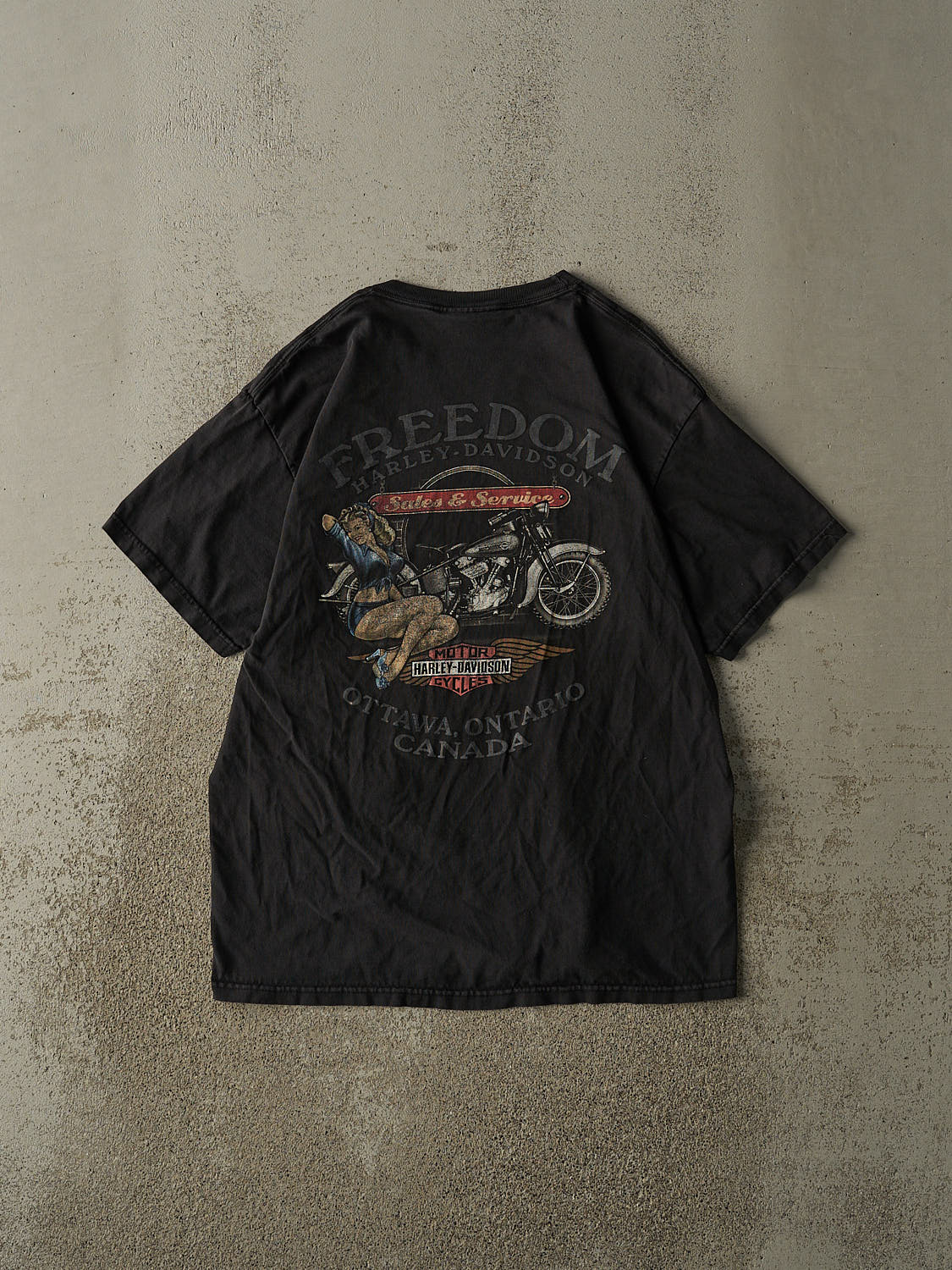 Vintage 10' Faded Black Harley Davidson Ottawa ON Tee (M/L)