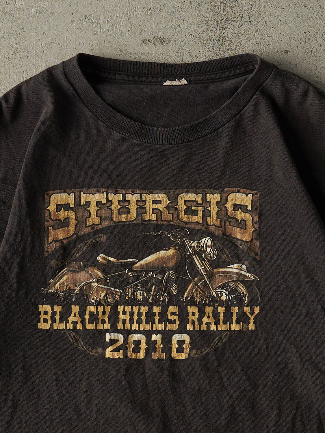 Vintage 10' Faded Black Sturgis Black Hills Rally Tee (M)