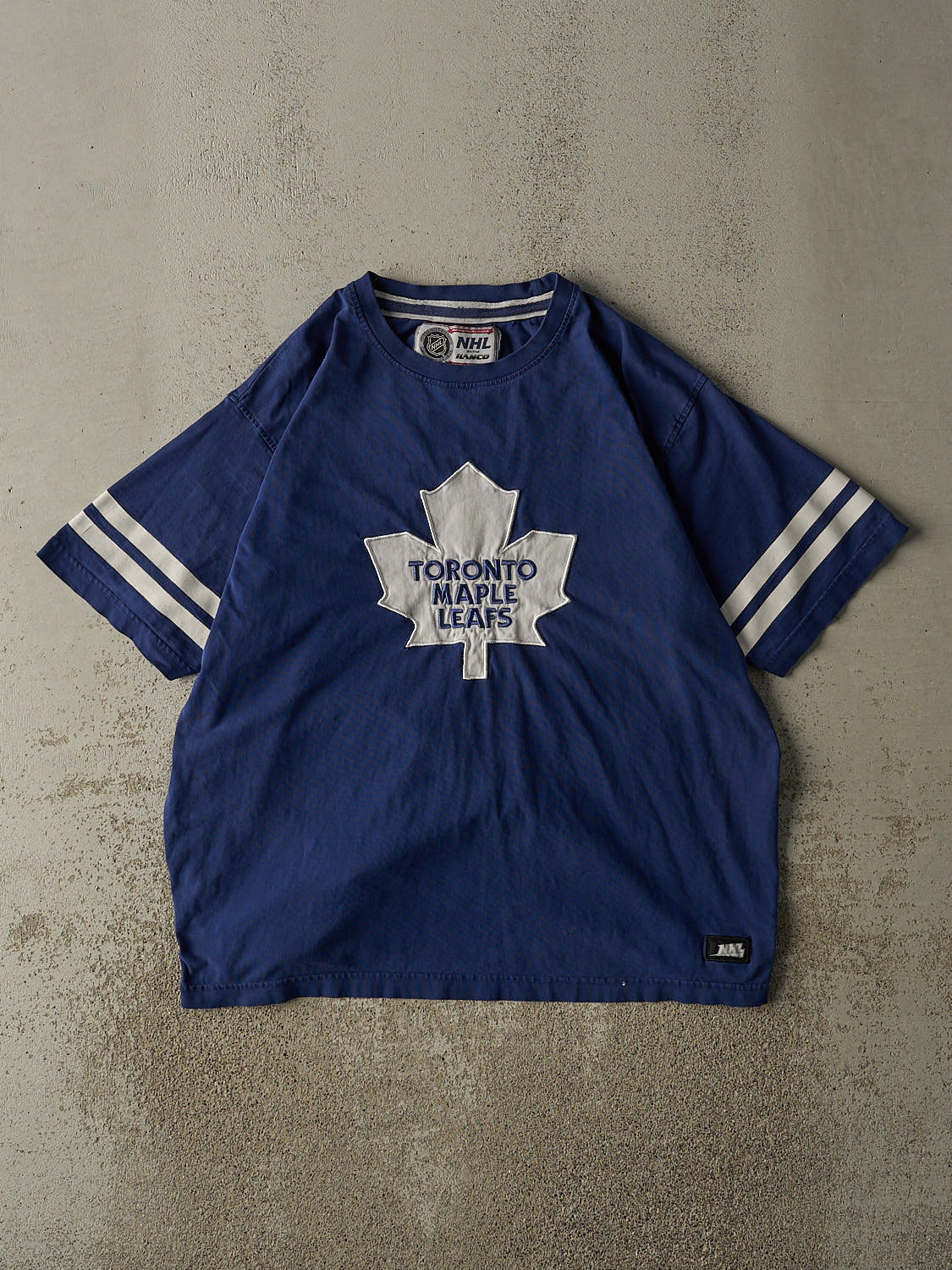 Vintage Y2K Blue Toronto Maple Leafs Embroidered Tee (L/XL)
