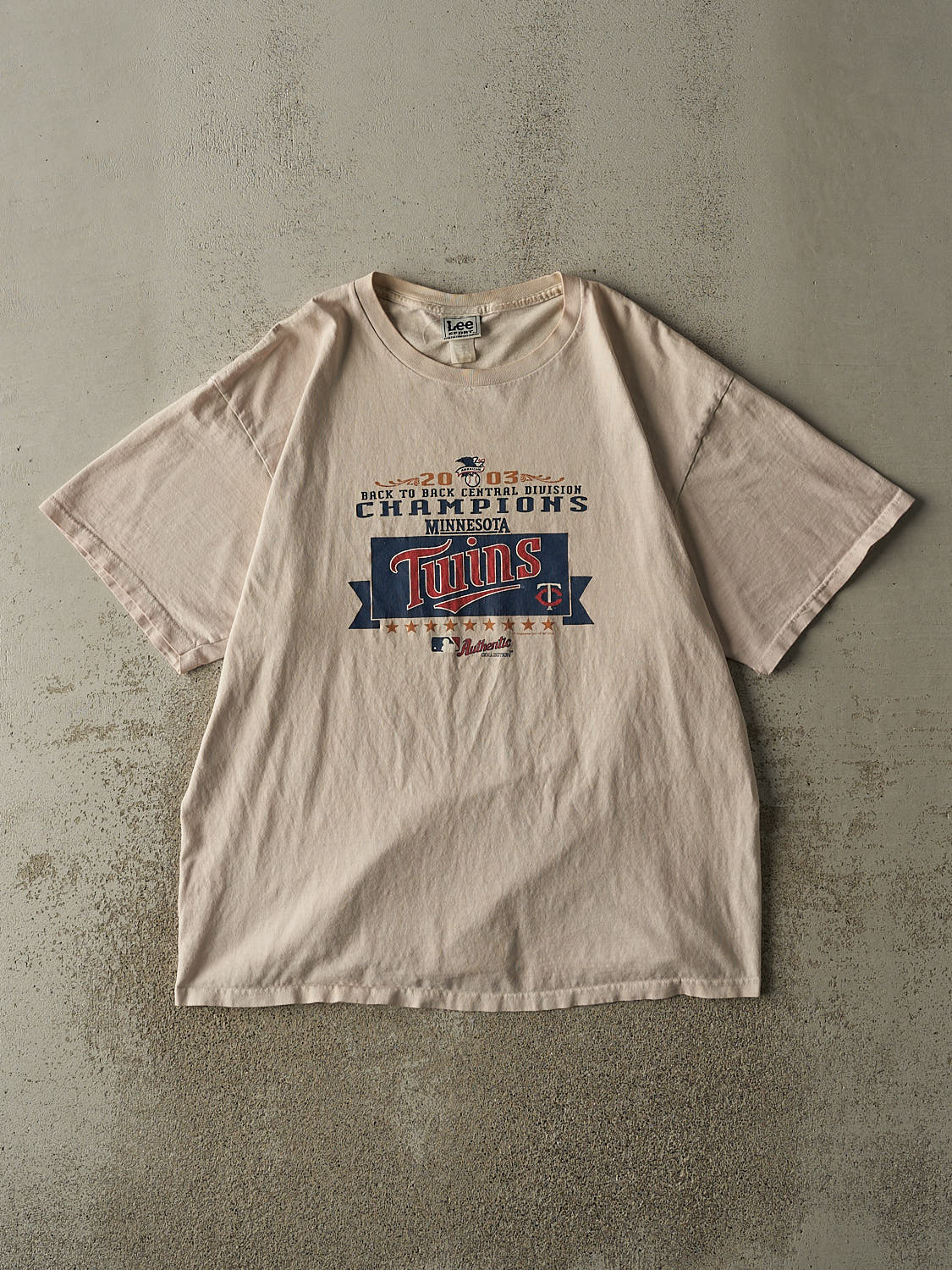 Vintage 03' Beige Minnesota Twins Central Division Champs Tee (XL)