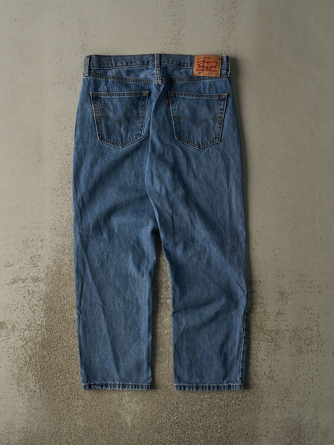 Vintage Y2K Mid Wash Levi's 550 Jeans (34x29)