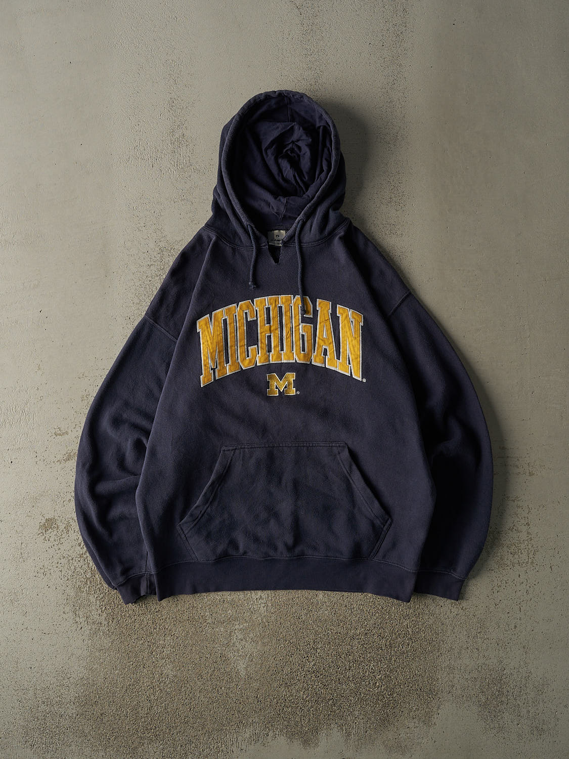 Vintage Y2K Navy Blue University of Michigan Embroidered Hoodie (XL/XXL)