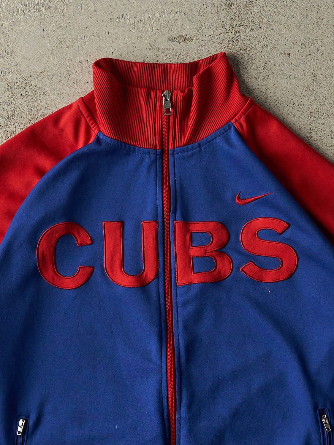 Vintage Y2K Blue & Red Nike Chicago Cubs Zip Up Sweatshirt (M/L)