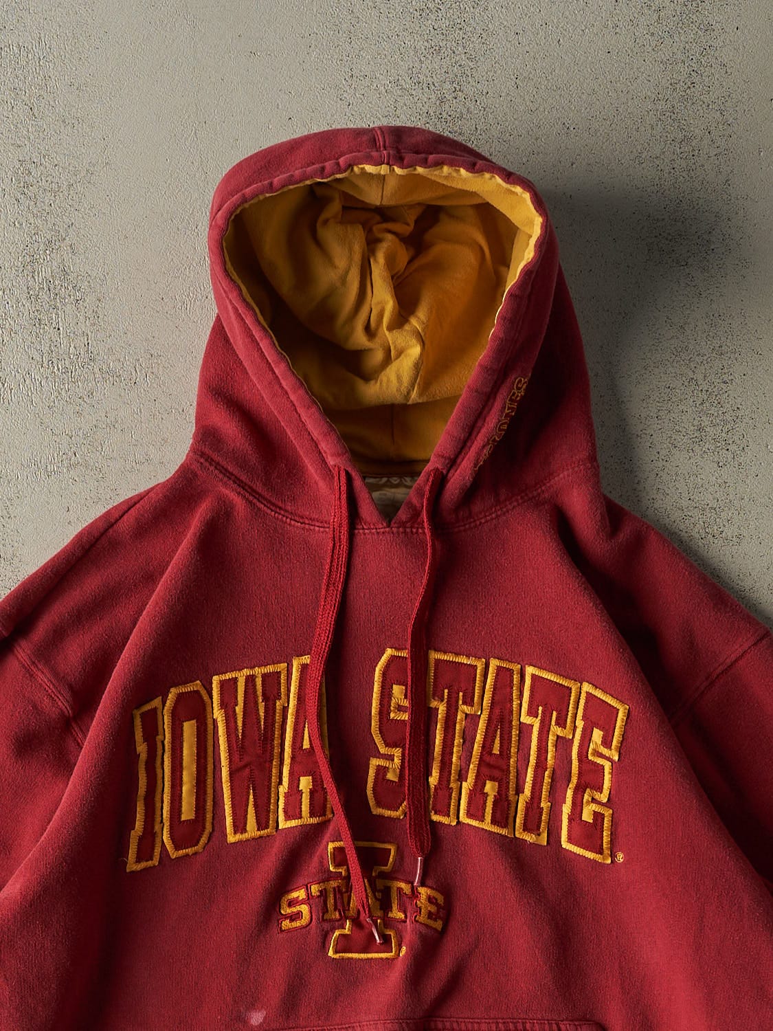 Vintage Y2K Red Iowa State University Embroidered Hoodie (M)
