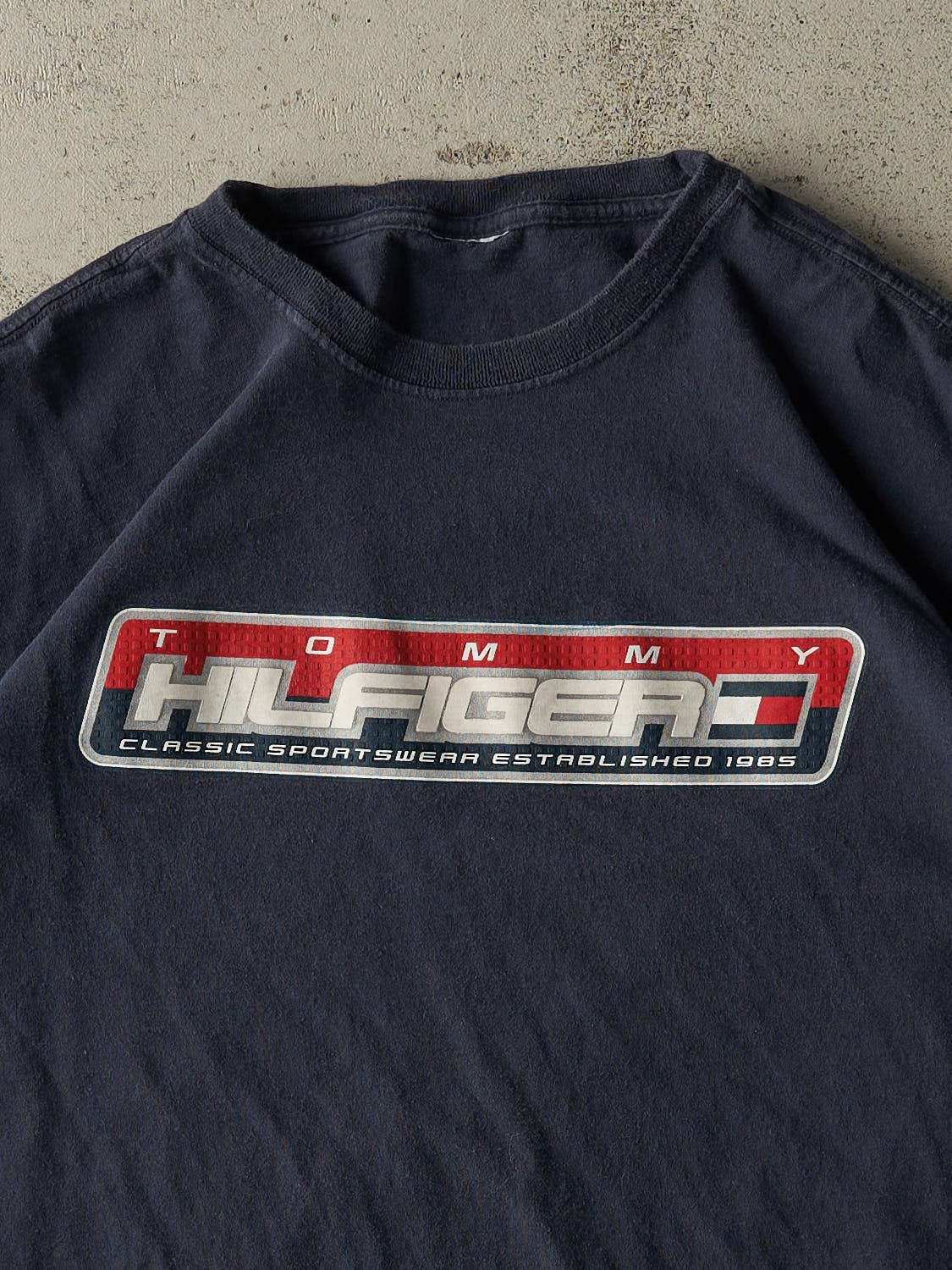 Vintage 90s Navy Blue Tommy Hilfiger Tee (L/XL)