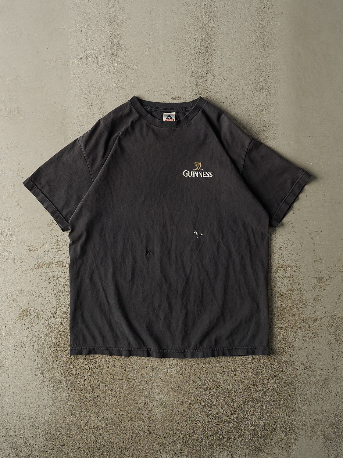 Vintage Y2K Black Guiness Tee (L/XL)