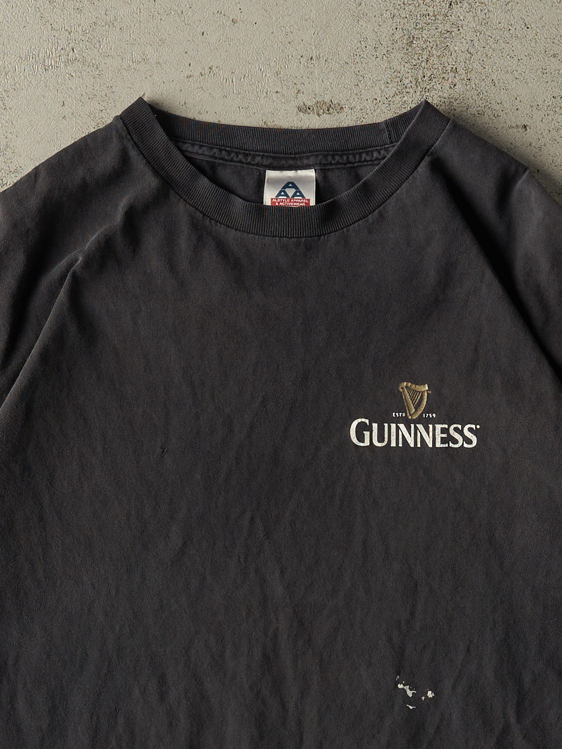 Vintage Y2K Black Guiness Tee (L/XL)