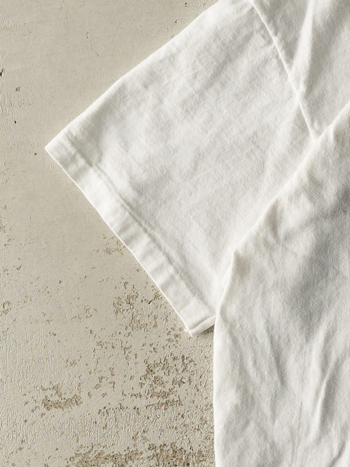 Vintage 92' White "Straight But Not Narrow" Slogan Tee (L)