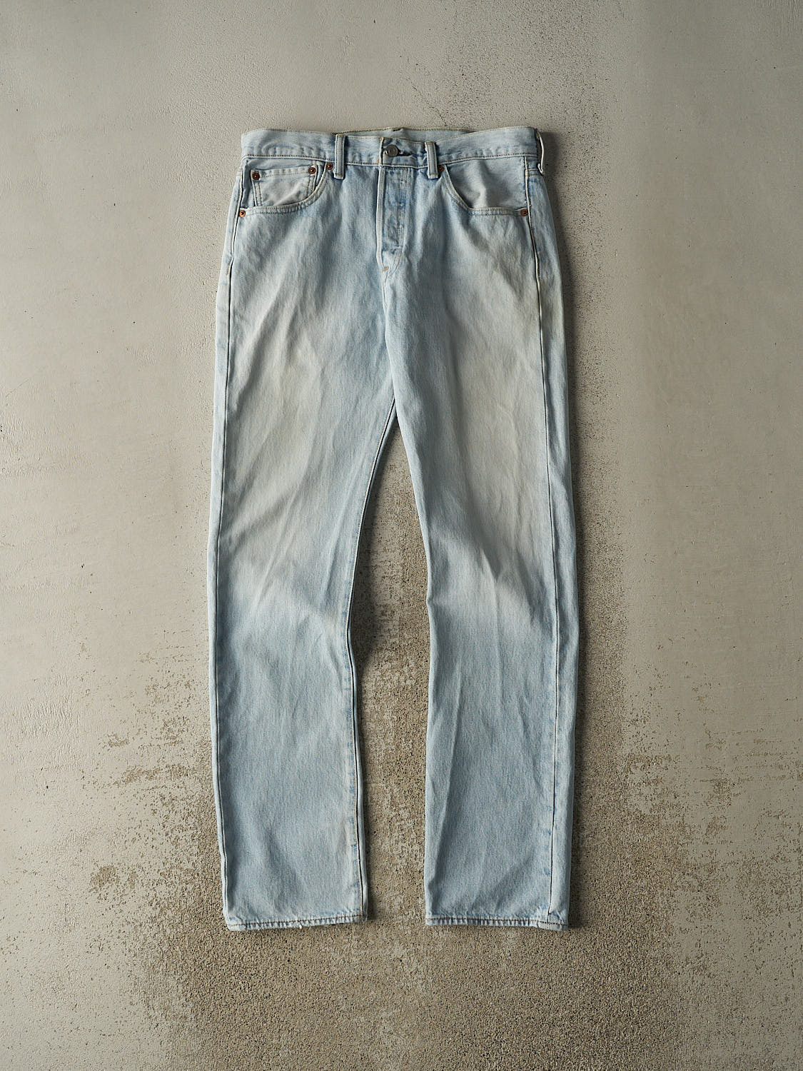 Vintage Y2K Light Wash Levi's 501 Jeans (32x33.5)