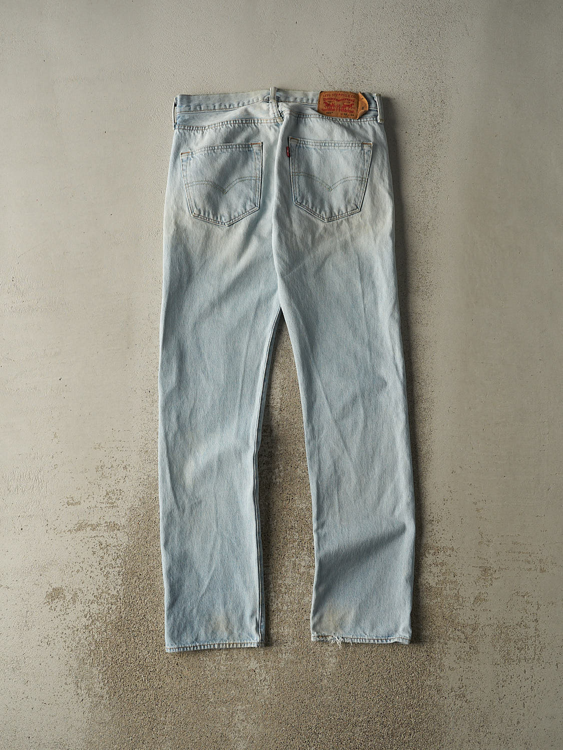 Vintage Y2K Light Wash Levi's 501 Jeans (32x33.5)
